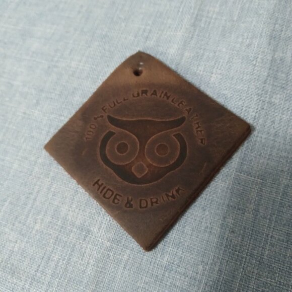 NWOT Hide & Drink Handmade Full Grain Leather Keychain Tab w/ring 1.75" x 1.75" - Picture 8 of 9